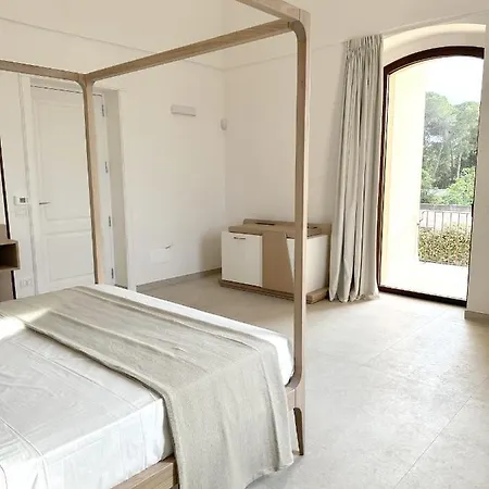 Carrubia Bed & Breakfast 4*