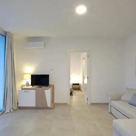 Carrubia Bed & Breakfast 4*